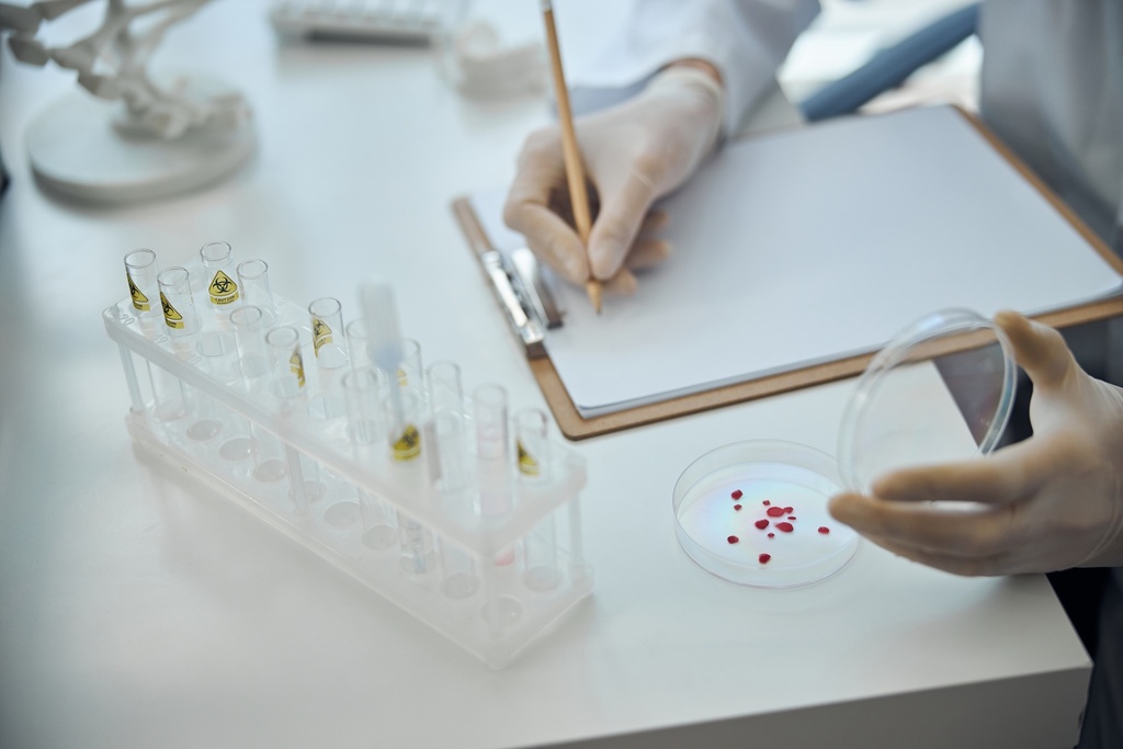 Alcohol (1,2 mL/ampule; 5 ampules),